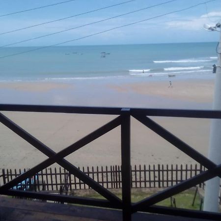 Praia Da Baleia Itapipoca Ce Buitenkant foto